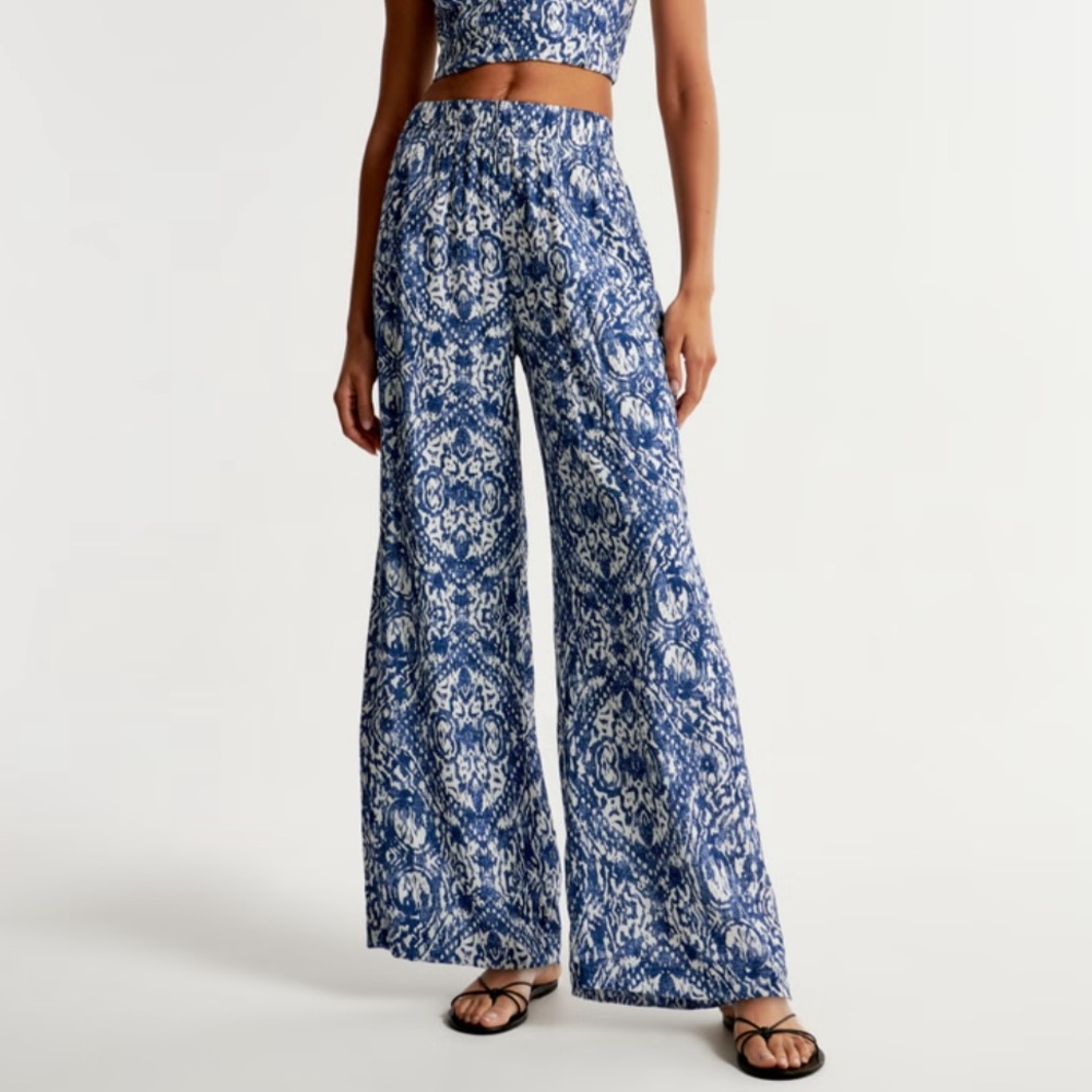 Abercrombie Ultra Wide Leg Crinkle Pants Blue